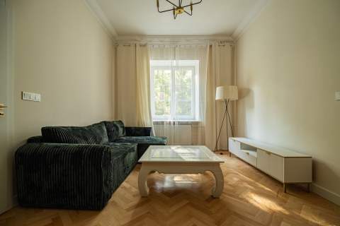 KAMIENICA 2 POKOJE NOWE ŚRÓDMIEŚCIE