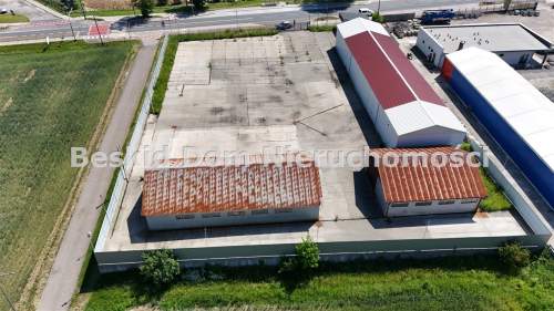 Baza transportowa z halami i biurami   40 arów