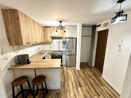 2 pokoje Osobna kuchnia Balkon Piwnica