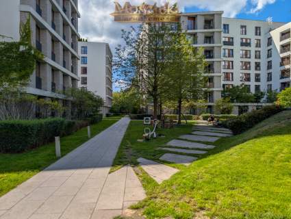 Mokotów komfortowe 2 pokoje z garażem i komórką