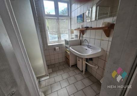 Dom wolnostojący w stylu warmińskim, las, jezioro