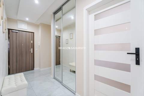 3 pok wysoki standard duży balkon ul. Kantarowicka