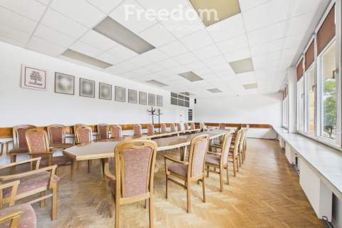 Lokal 39,1 m , z parkingiem w centrum Częstochowy