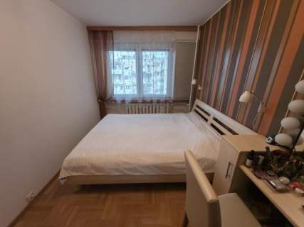 Mieszkanie jak dom, 4 pokoje i 3 garaże opcja