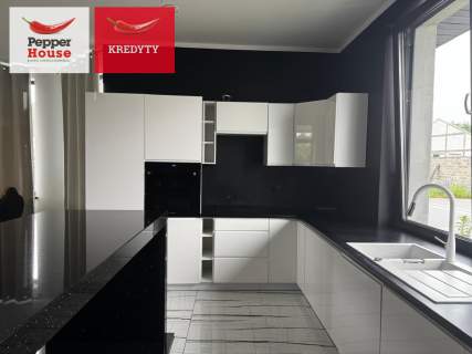 Dom z potencjałem Kobylarnia, działka 3000m2
