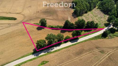 Duża działka z warunkami zabudowy przy A1 