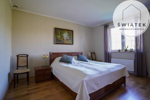 Dom w lesie-cisza , przestrzeń , komfort
