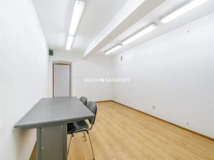 lokal 76m2, Kremerowska przy Karmelickiej