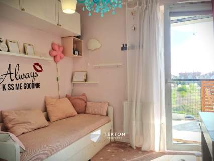 Dwa tarasy 12m2 i 13m2, prywatny parking