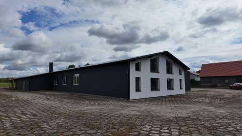 Hala 1200 m Plac 4000 m przy DK20 Moc 150 kW TIR