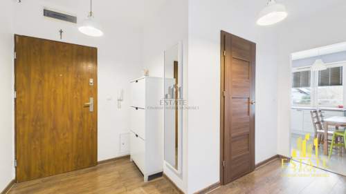 Na sprzedaż 2 pokoje, 58 m2, 1 piętro