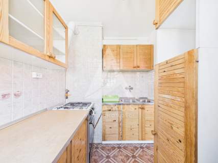 Komandorska/38,5 m /2 pokoje naprzeciw UE.