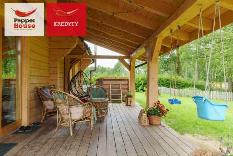 Wyjątkowy dom z bali cicho i zielono