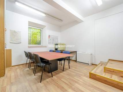 lokal 76m2, Kremerowska przy Karmelickiej