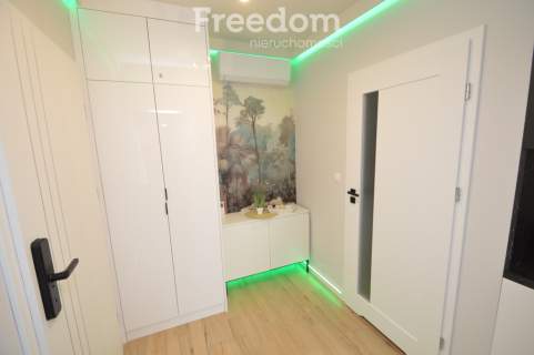 Nowy apartament z balkonem.