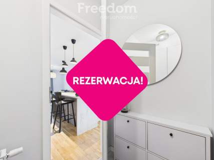 Trzykondygnacyjny bliźniak o wysokim standardzie
