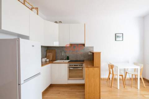 2 pokoje na spokojnym osiedlu taras 20 m2 Oporów