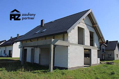Dom stan surowy otwarty działka 8 arów