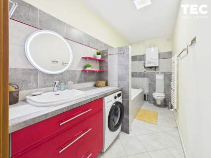 Dwupoziomowe - 137m2 - Zamykany parking - Centrum