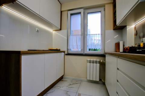przestronne, przytulne, gotowe do wejścia, balkon