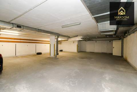 Dwupoziomowe 3 pokoje 2 loggie garaż PKP Metro