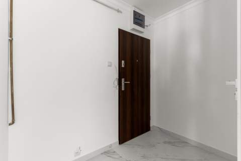 2 pokoje po remoncie saska kępa balkon