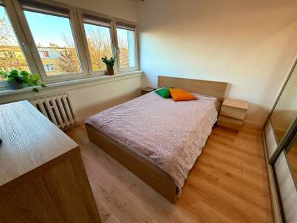 Hipoteczna-przestronne dwa pokoje, balkon, parking
