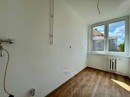 2 pokoje po remoncie 1 piętro Balkon