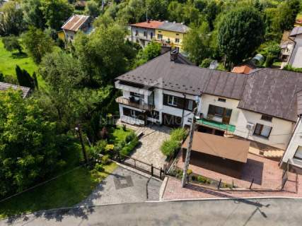DOM W ZABUDOWIE BLIŹNIACZEJ PO REMONCIE, KOŁACZYCE