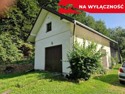 Dom w uroczym zakątku, pośród lasów i górek