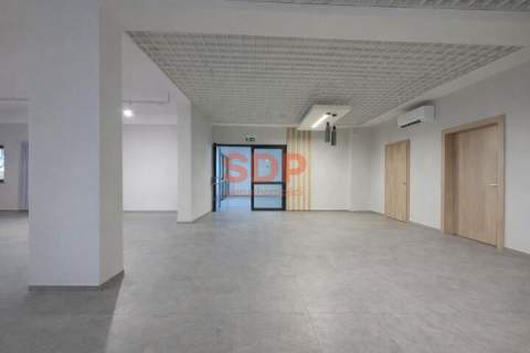 Nowoczesny lokal usługowo-handlowy 260 m2 winda parking