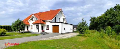 Piękny dom cztery pokoje ogród garaż do wprowadzenia fotowoltaika