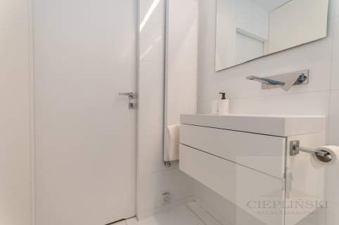 Kawalerka 32,43 m / Nowoczesne wnętrze/ Centrum