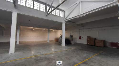Magazyn 400 m2 z rampą i biurem, plac dla TIR