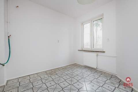 Wysoki parter z balkonem