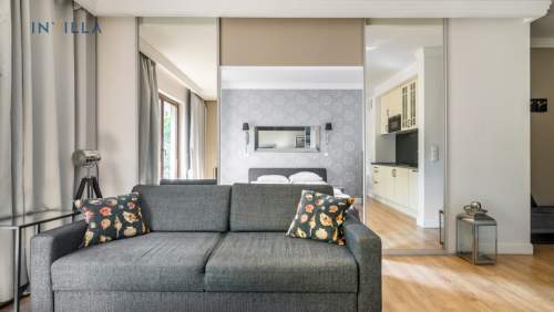 Komfortowy apartament z ogródkiem 800 m od plaży 