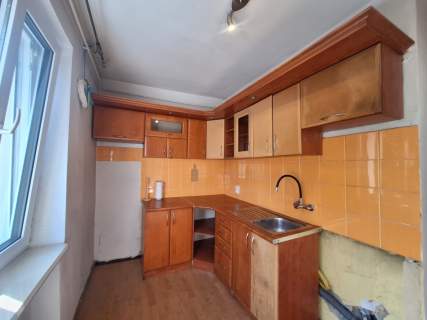 2 pokoje/ do odświeżenia/ ul.Reymonta 13
