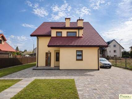 Sprzedam nowy dom o pow. 153 m2 przy ul. Konrada Wallenro w Łukowie