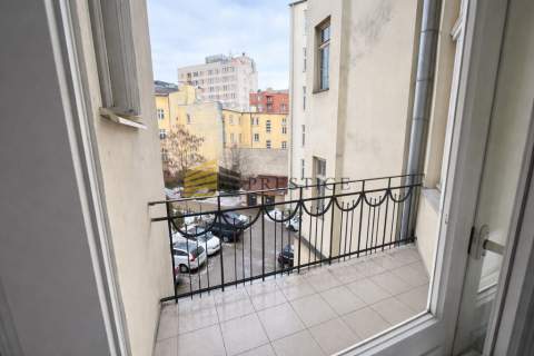 Lokal w zabytkowej kamienicy z windą, CENTRUM