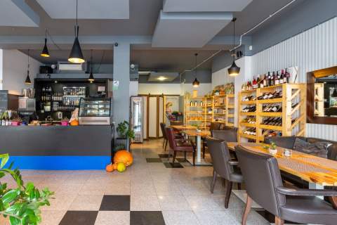 Na sprzedaż budynek 651 m2 w samym centrum Otwocka