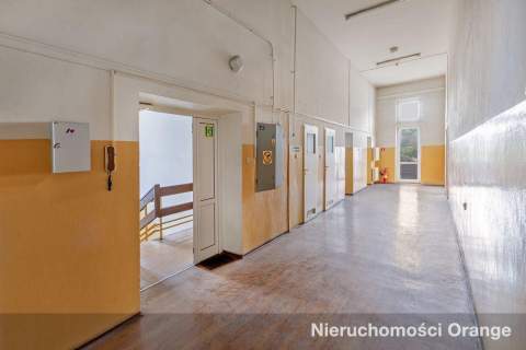Nieruchomość na cele biurowo-usługowe, mieszkalne