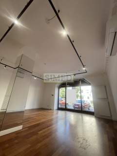 Salon sprzedaży dla prestiżowej firmy ,parter