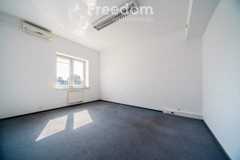 Lokal od 11-416 m2 z parkingiem i windą Piaseczno