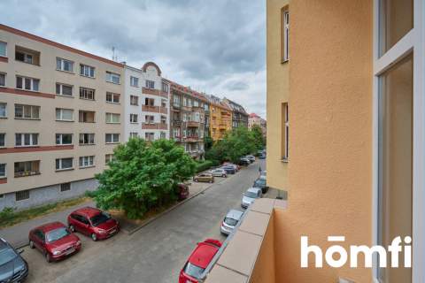 Kawalerka 30m2 z balkonem i piwnicą - HUBY