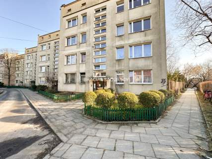 Dwupokojowe jasne mieszkanie w centrum.