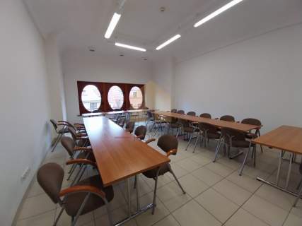 Lokal usługowy biurowy WC socjal klimatyzacja