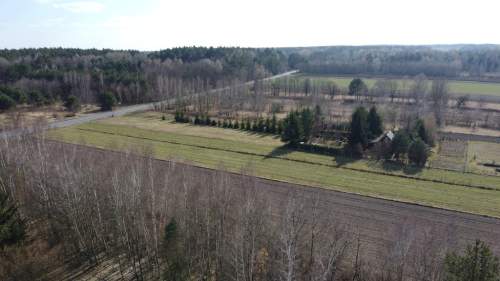 Działka 0,45 ha Uściąż 5 km od Kazimierza Dolnego.
