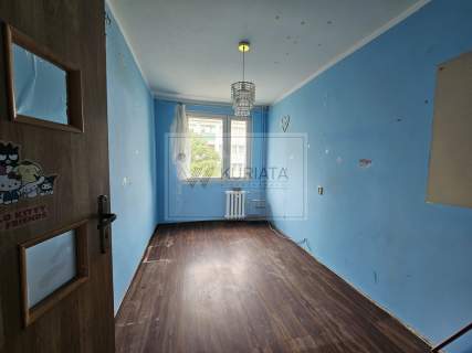 Drugie piętro 2 pokoje z balkonem