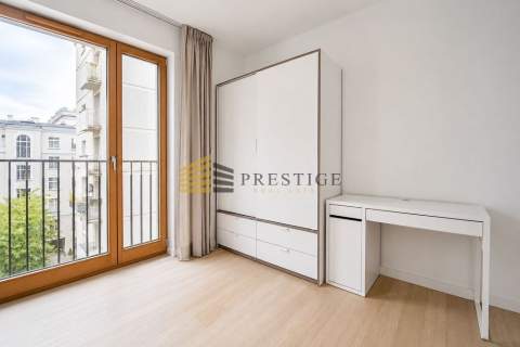 RESTAURA CENTRUM PRESTIŻ WYSOKI STANDARD
