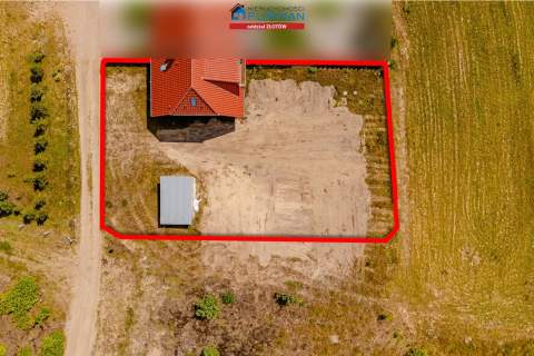 DOM W ZABUDOWIE BLIŹNIACZEJ, MIĘDZYBŁOCIE